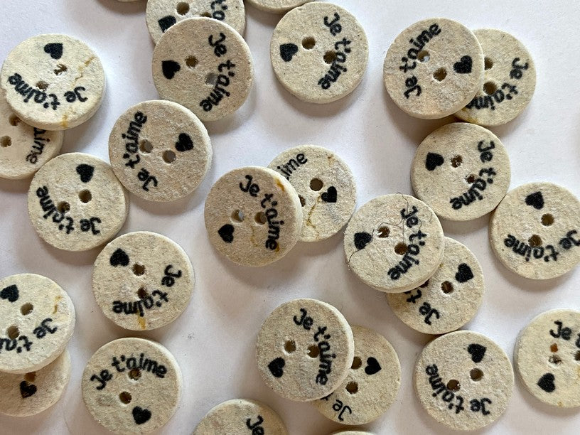 2mm - Pale Coconut je t’aime &amp; heart Buttons TextileGarden