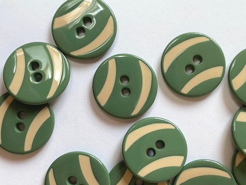 18mm - Glossy Green and Off White Metal Buttons