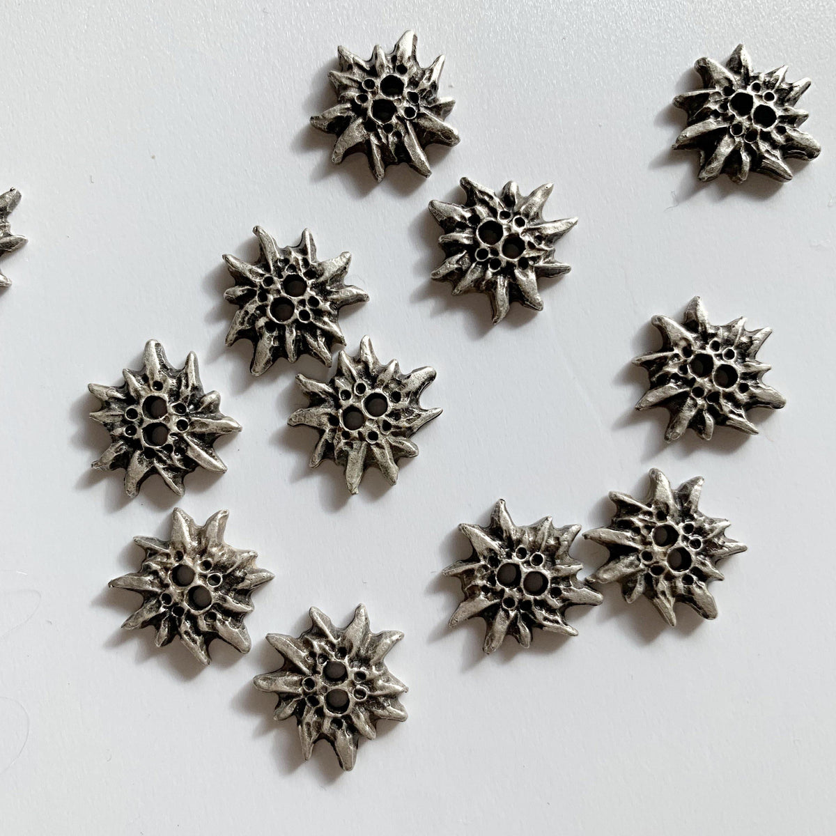 15mm - Metal Spiky Star TextileGarden