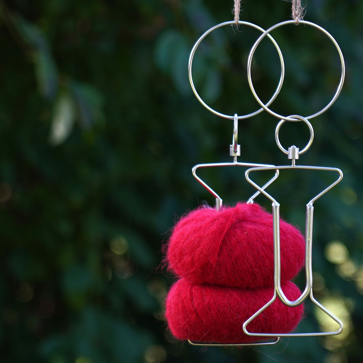 TWIZZTER Portable Yarn Holder Twizzter