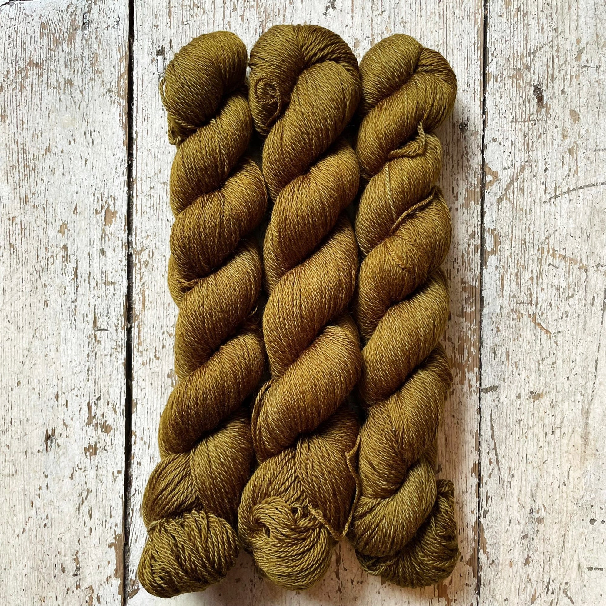 16 Fingering Urth Yarns