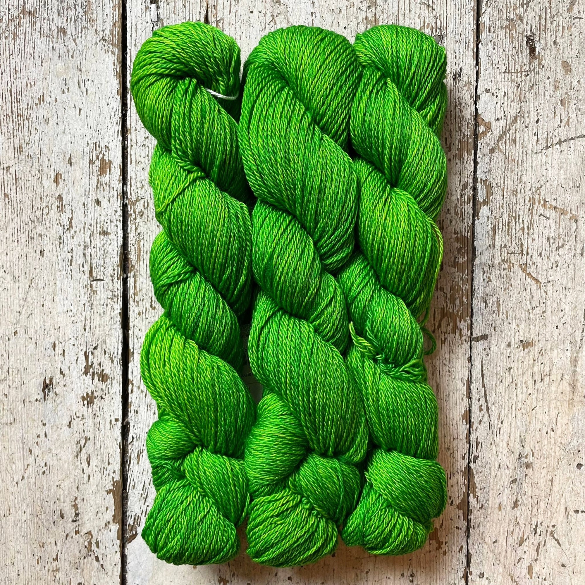 16 Fingering Urth Yarns