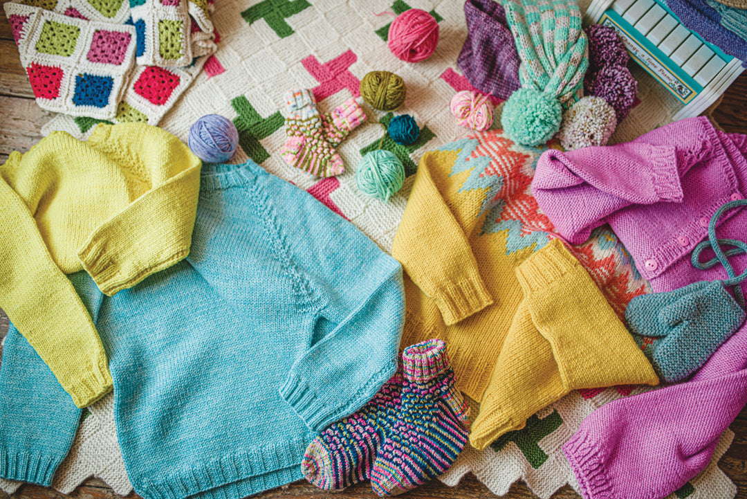 Mini Pom: Happy Knits for Little Kids Pom Pom Press