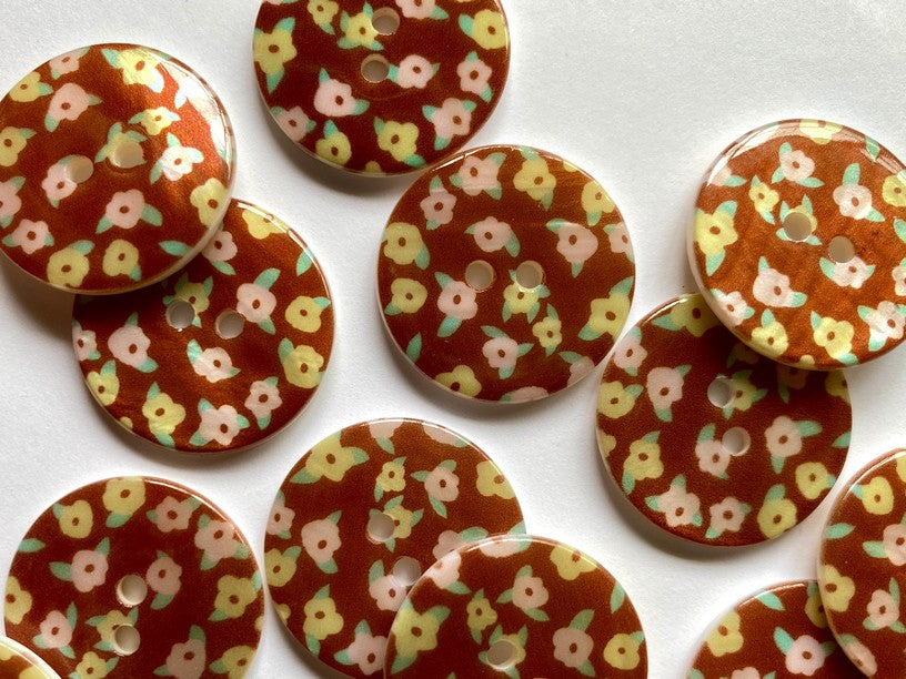 22mm - Brown with Pink &amp; Yellow Flowers on Shell TextileGarden