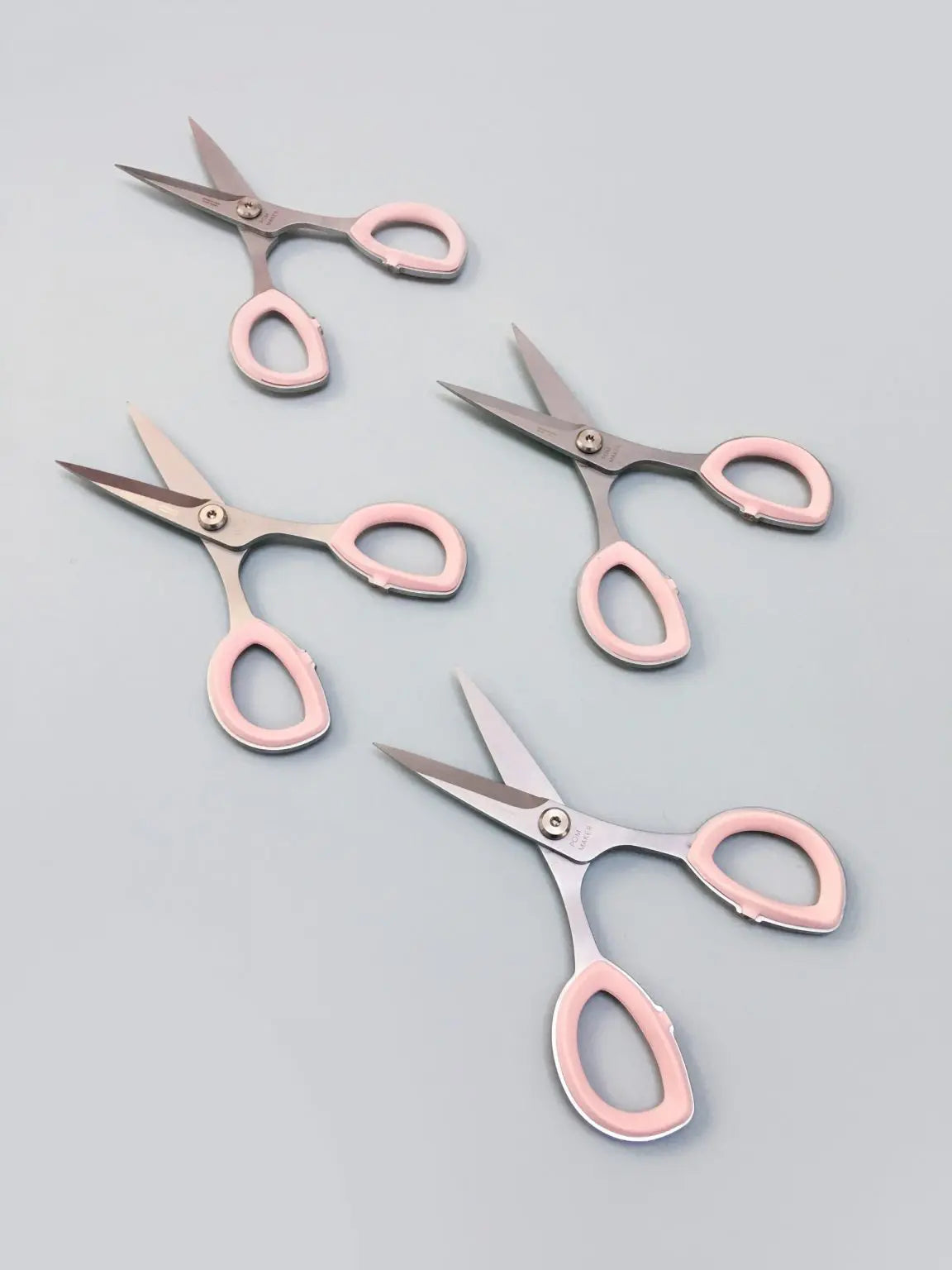 The Ultimate Pom Pom Scissors Pom Maker