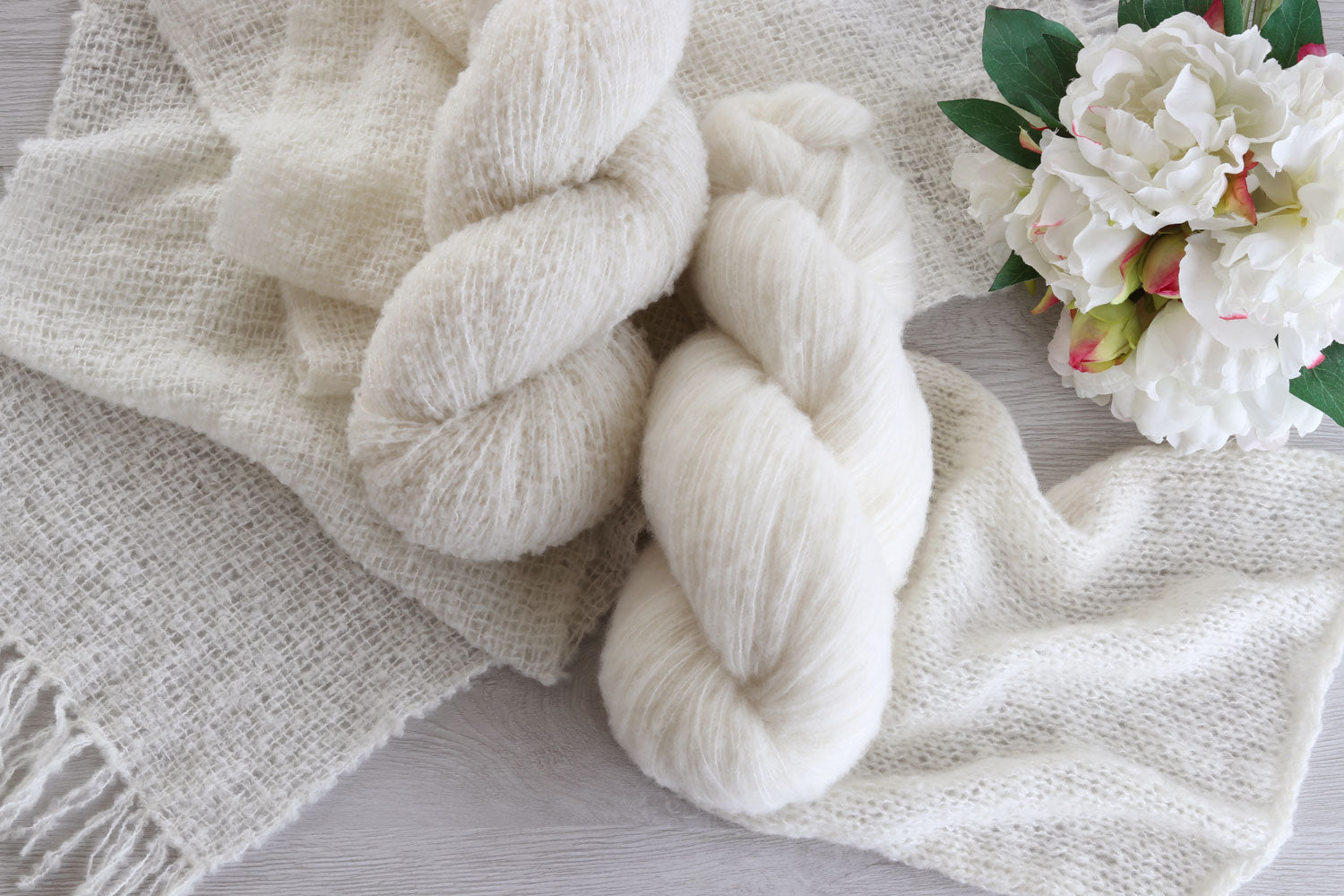 Ashford Bouclé Merino - Undyed Undyed