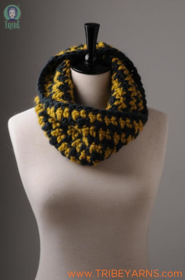 Houndstooth Cowl CROCHET Pattern Mrs Moon