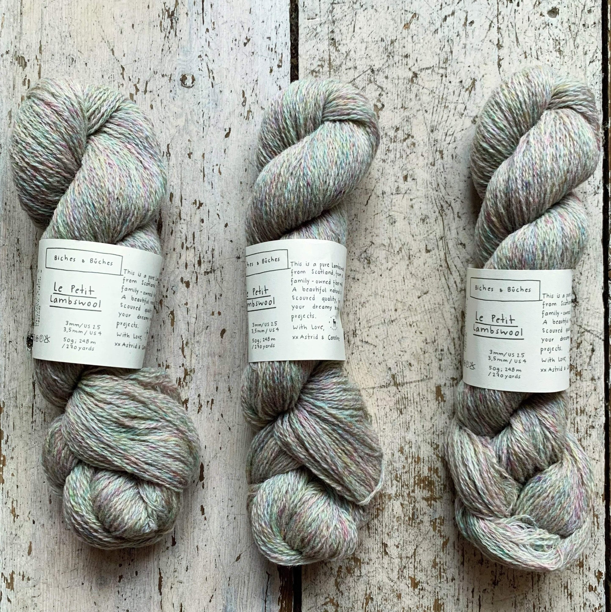 Le Petit Lambswool Biches & Bûches