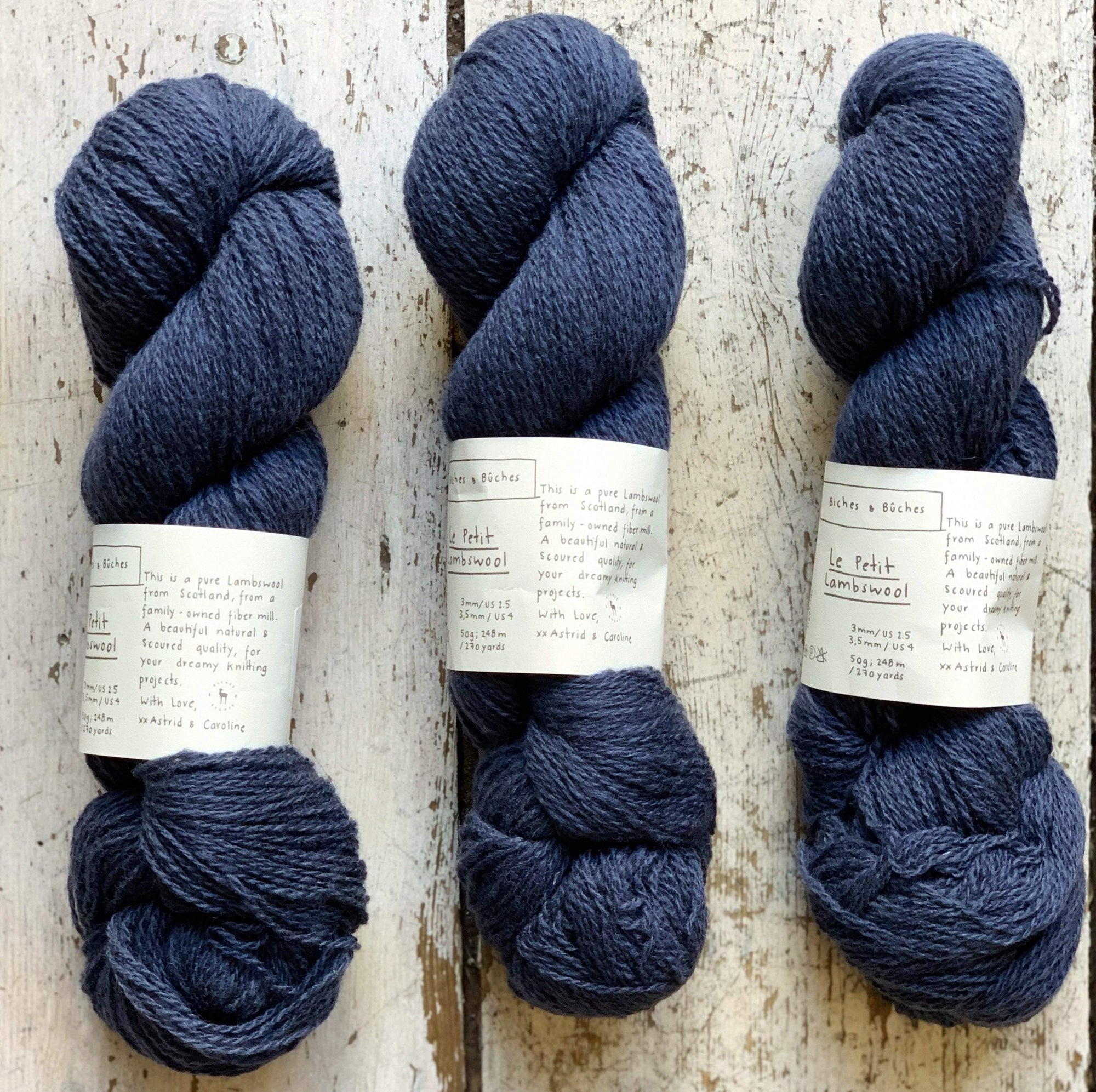 Le Petit Lambswool Biches & Bûches