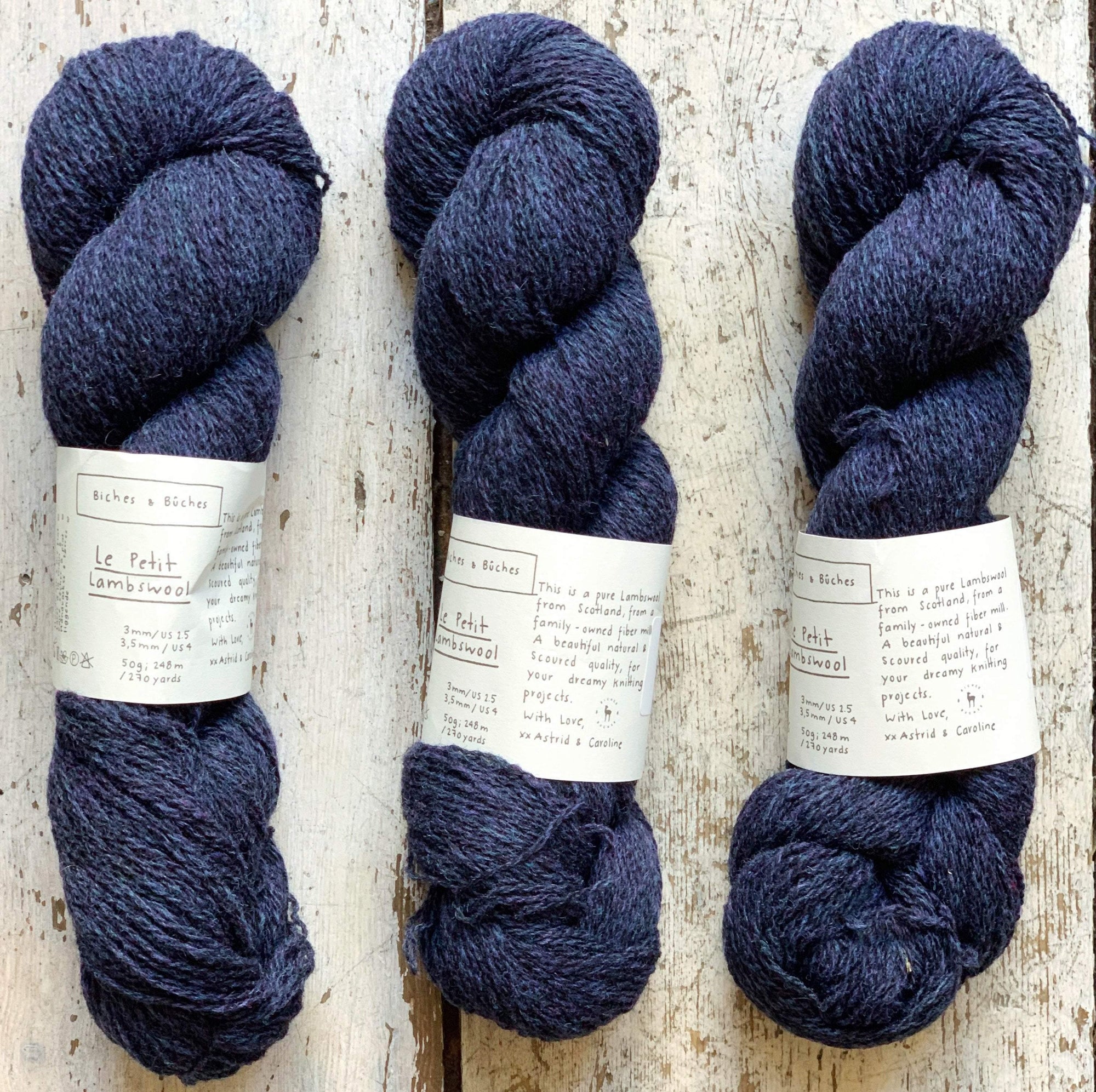 Le Petit Lambswool Biches & Bûches