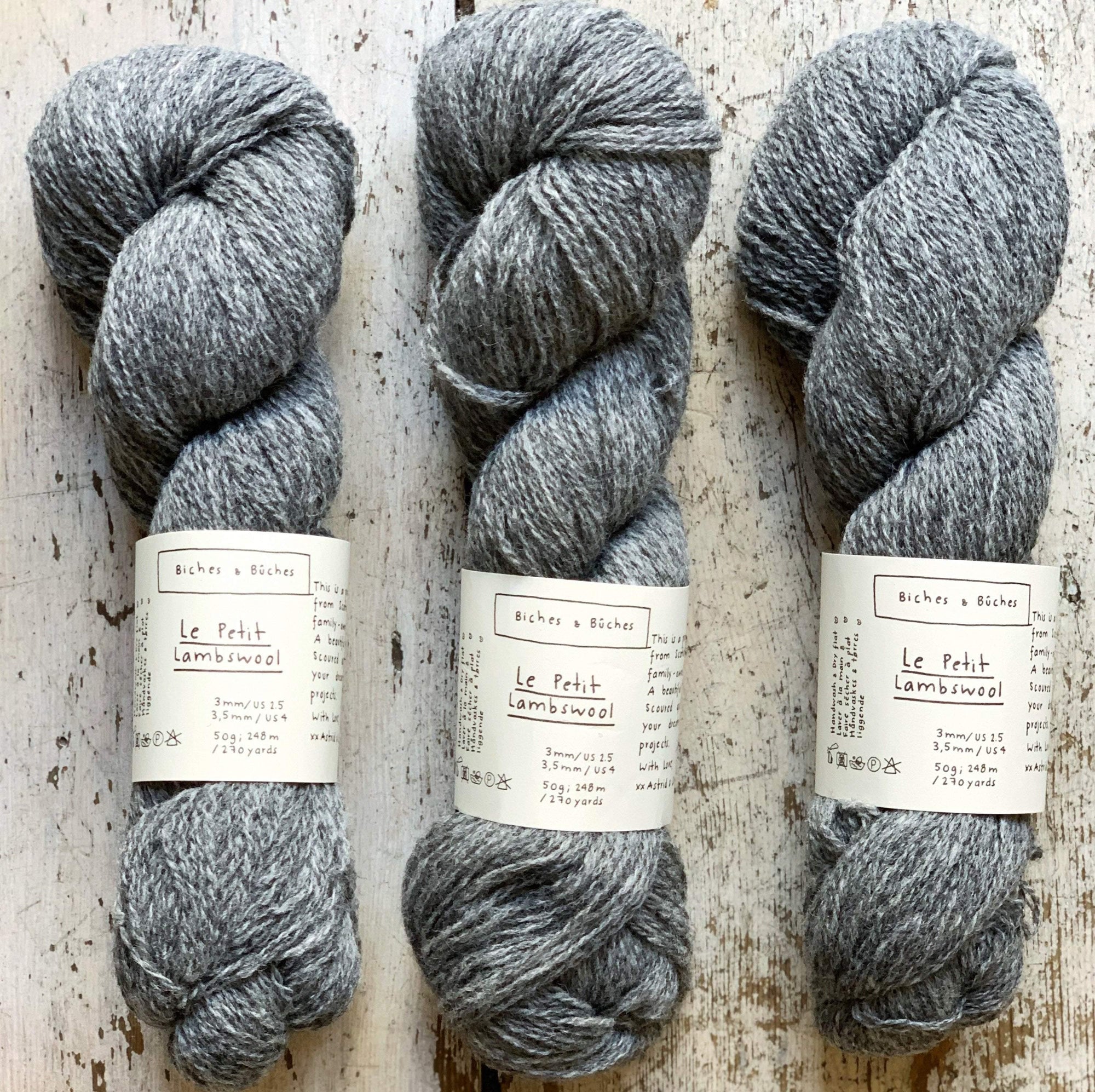 Le Petit Lambswool Biches & Bûches