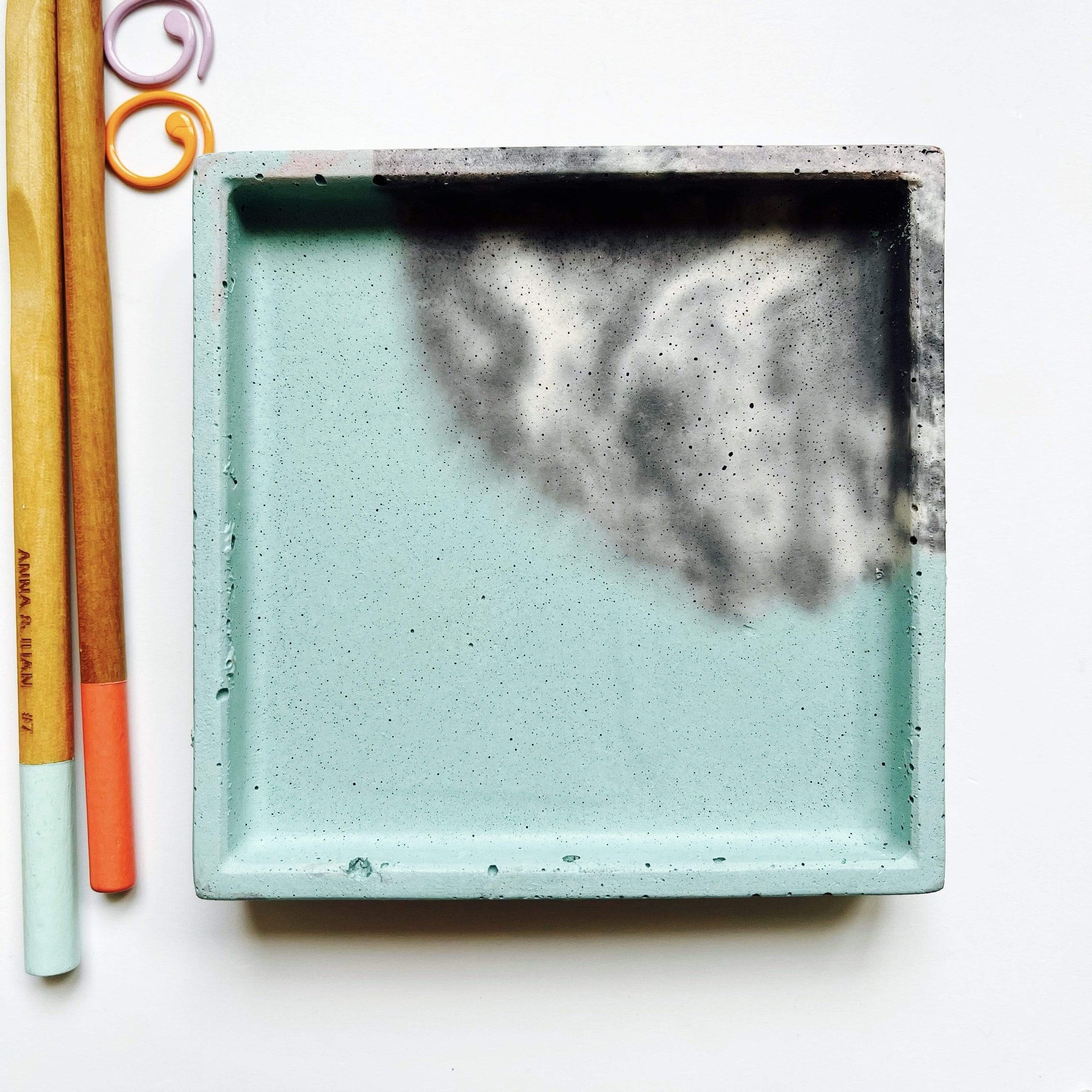 Magnetic Concrete Dish - Square Studio Emma