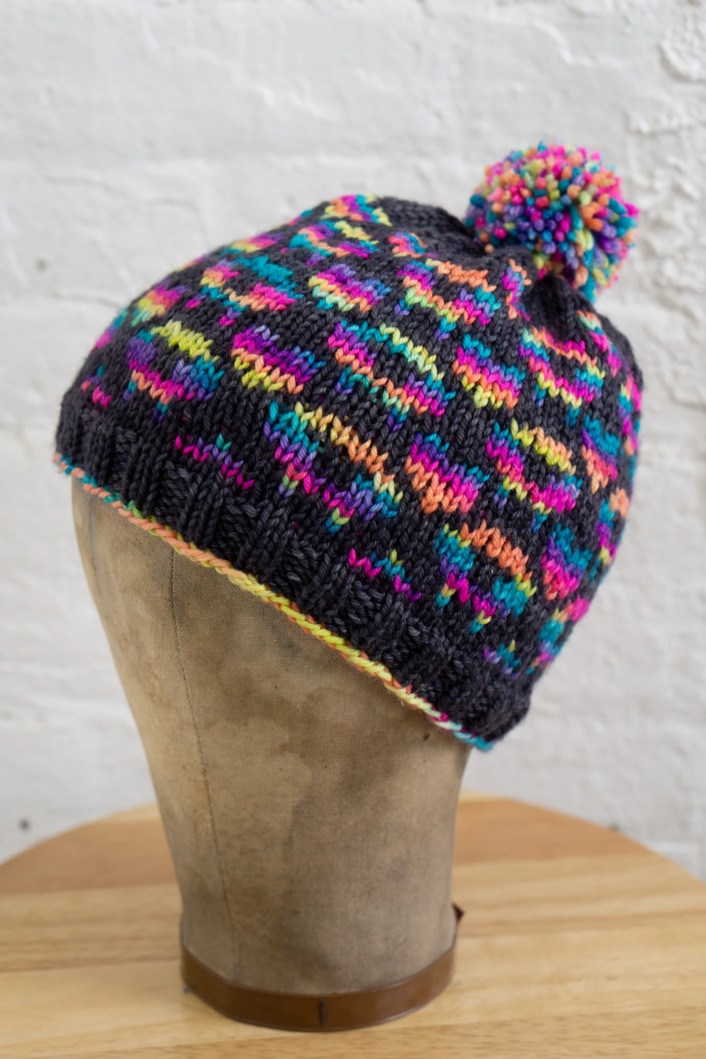 Psychedelic Sheep Hat &amp; Cowl Pattern Manos del Uruguay