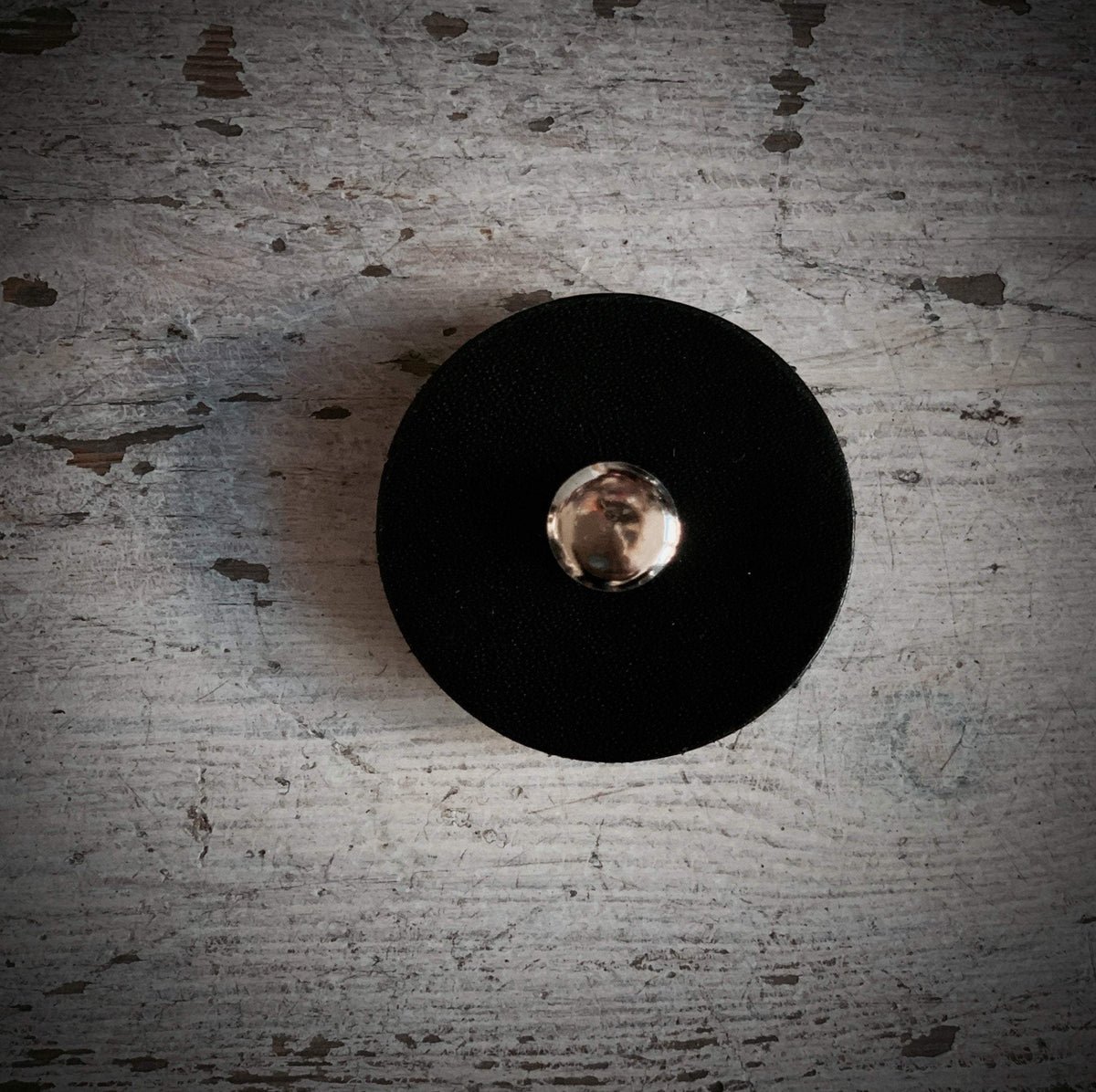 Leather Screw-in Pedestal Buttons